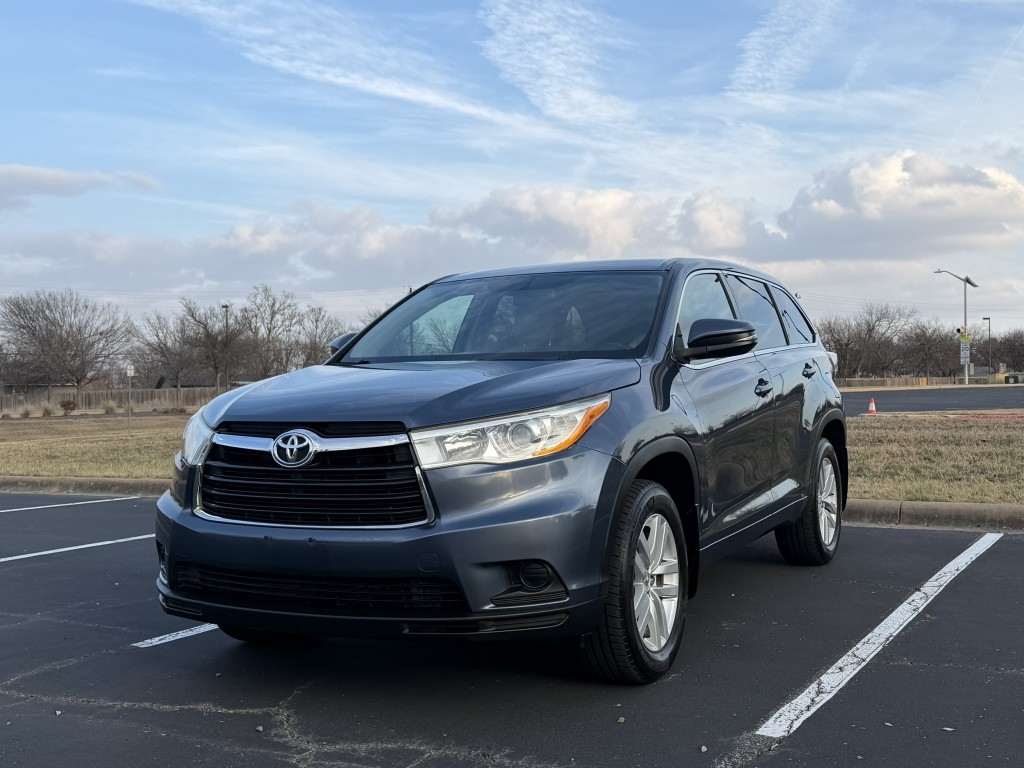 2014 Toyota Highlander LE