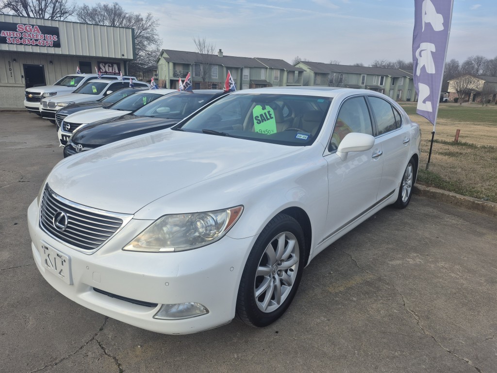 2008 Lexus LS Base