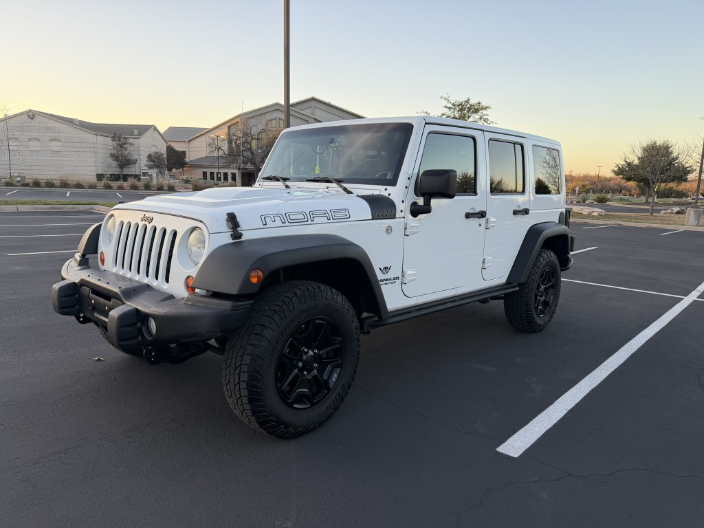 2013 Jeep Wrangler Unlimited Sahara