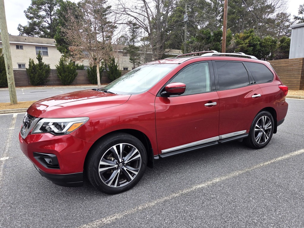 2017 Nissan Pathfinder Platinum
