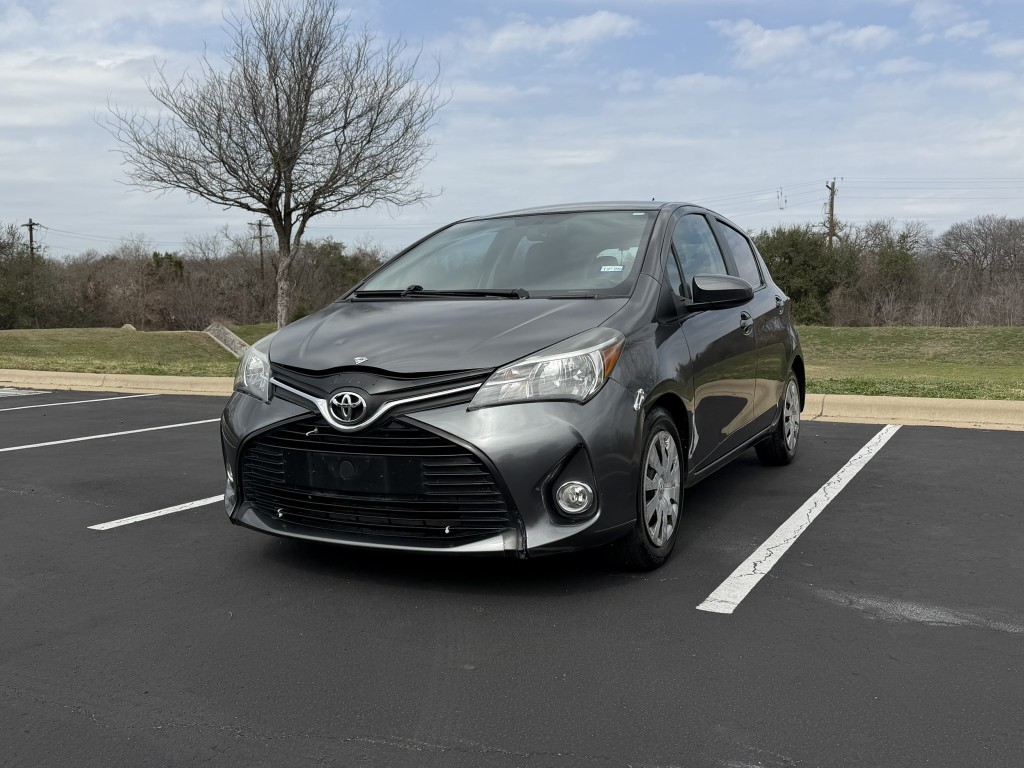 2015 Toyota Yaris L