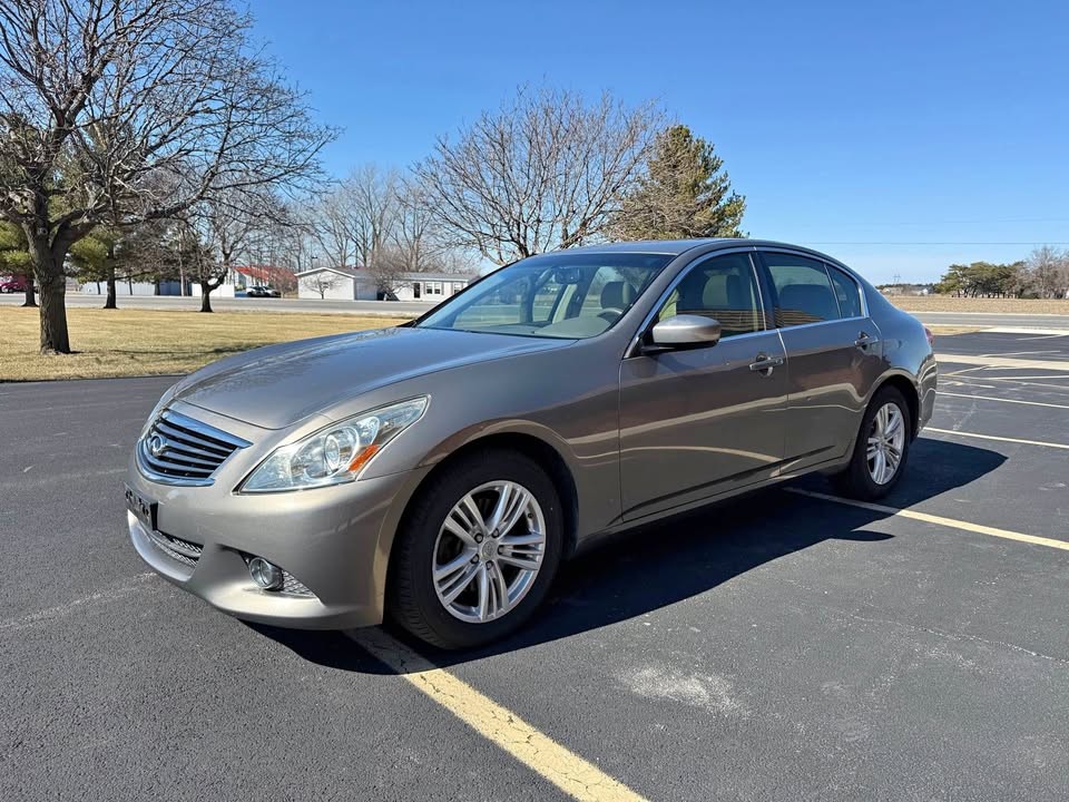 2012 Infiniti G37