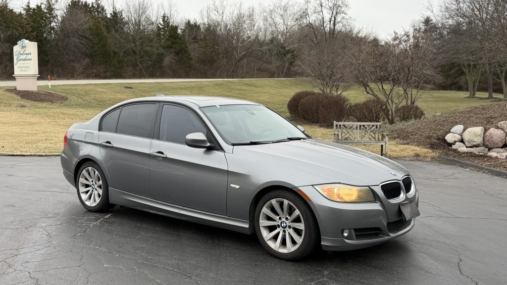 2011 BMW 3-Series