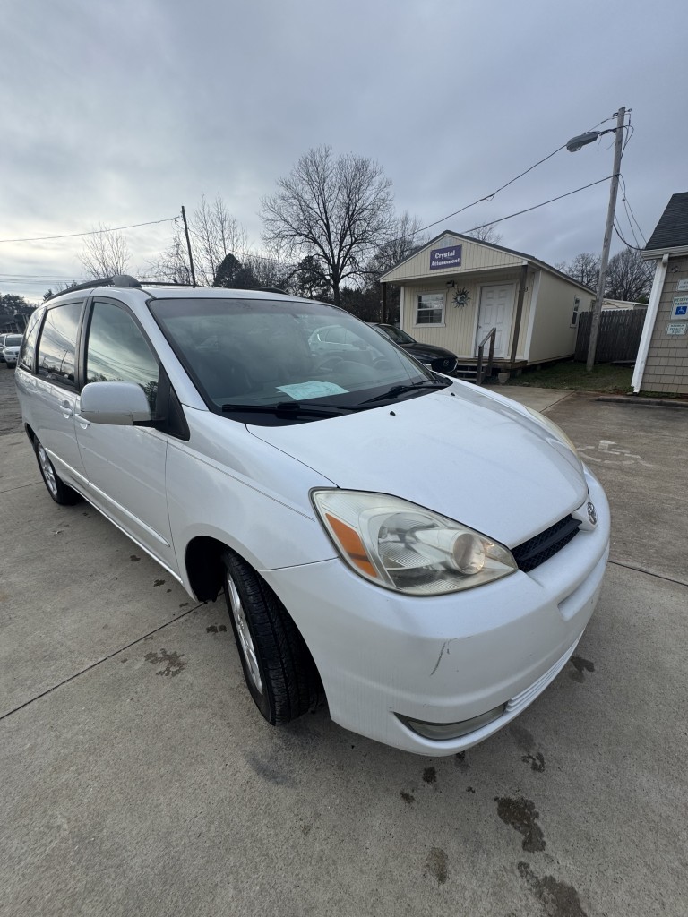 2005 Toyota Sienna XLE