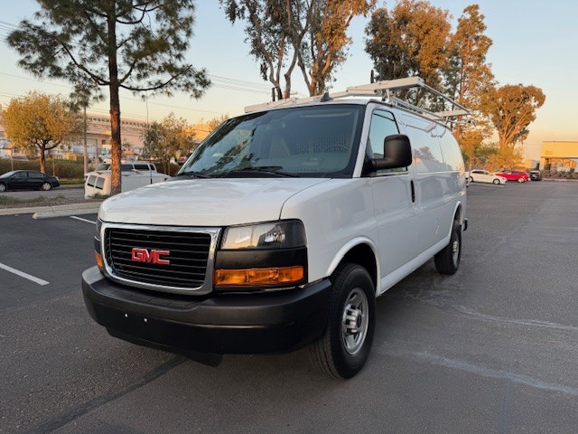 2023 GMC Savana