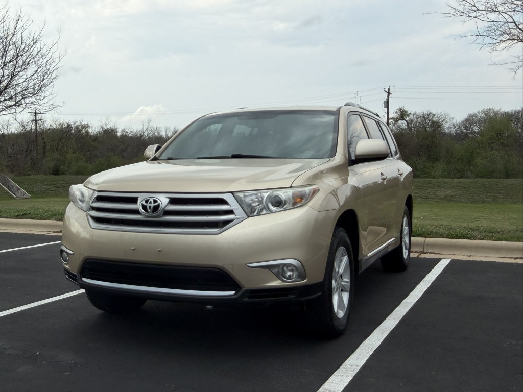 2011 Toyota Highlander SE